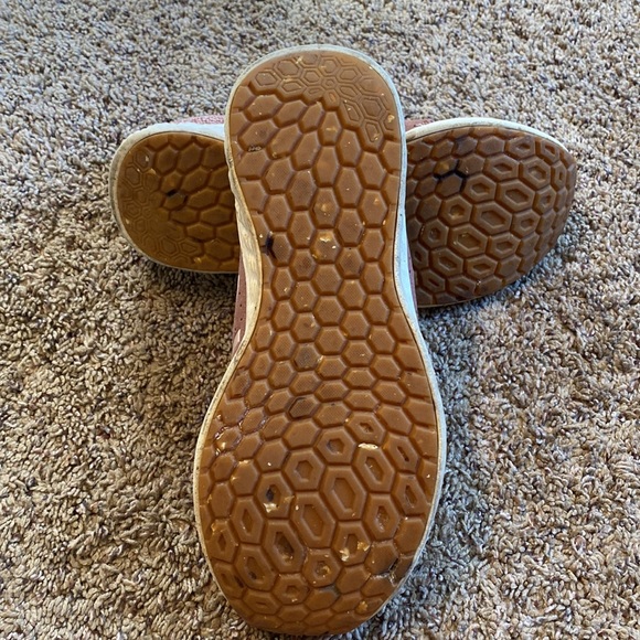 New Balance Trainer/casual shoe, size 8, mauve color - Picture 7 of 7